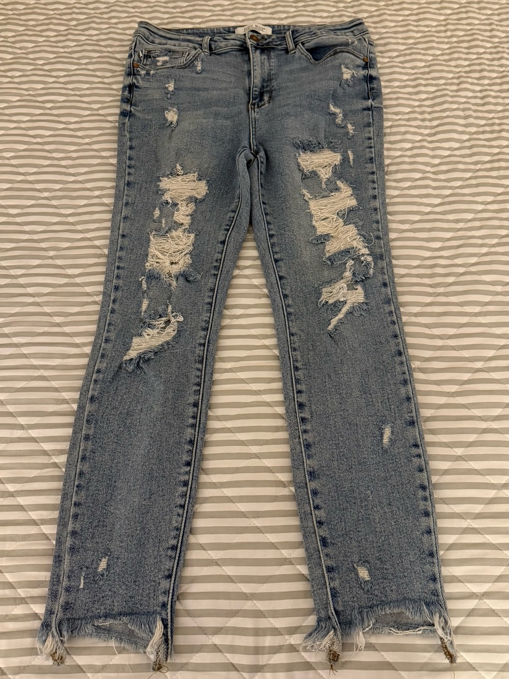 Judy Blue Los Angeles Skinny Fit Non Distressed Women’s 13/31 Jeans EUC Designer